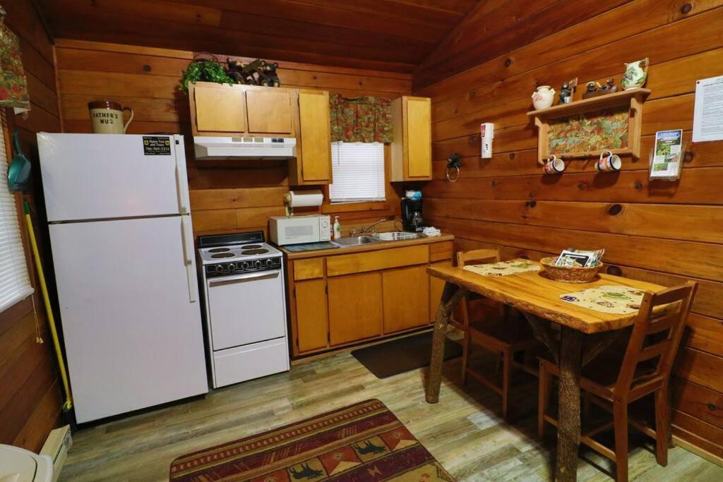 Alpine Mountain Sweetheart Cabin Jacuzzi #6 Helen Exterior photo